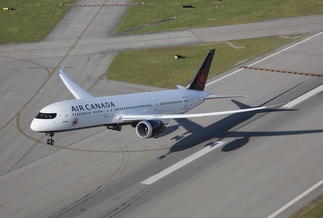 Air Canada Hits 100,000 Daily Passengers for First Time Since March 2020