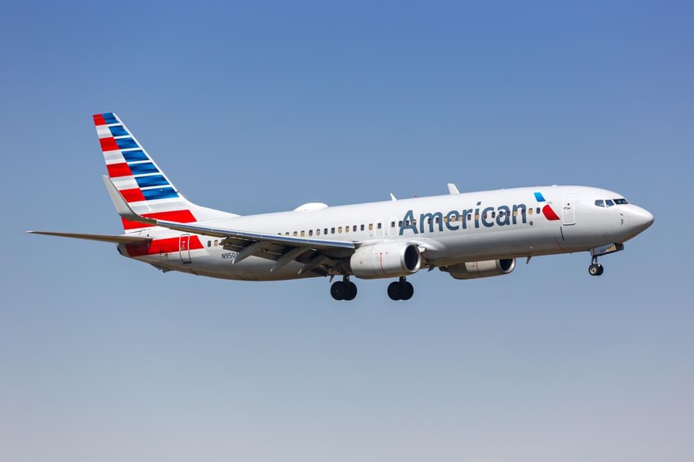 American Airlines plan flying in the air 