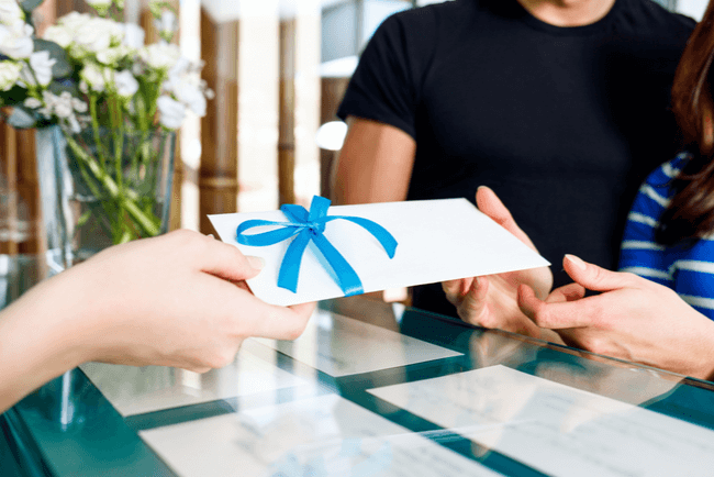How to Use Thoughtful Gifts Under $50 to Build Relationships with Clients