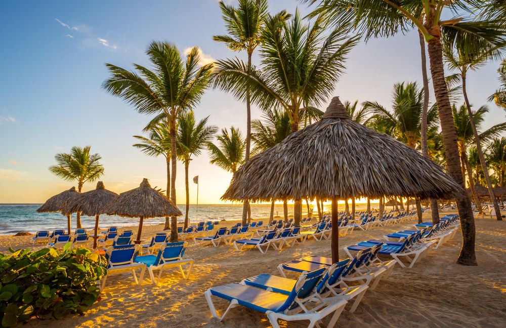 Where to Go This Winter Season: Mexico or the Caribbean?