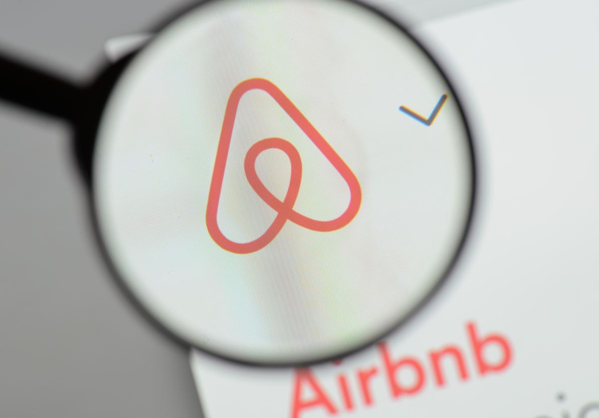 Airbnb to Buy HotelTonight, Pushing Deeper into the Hotel Industry