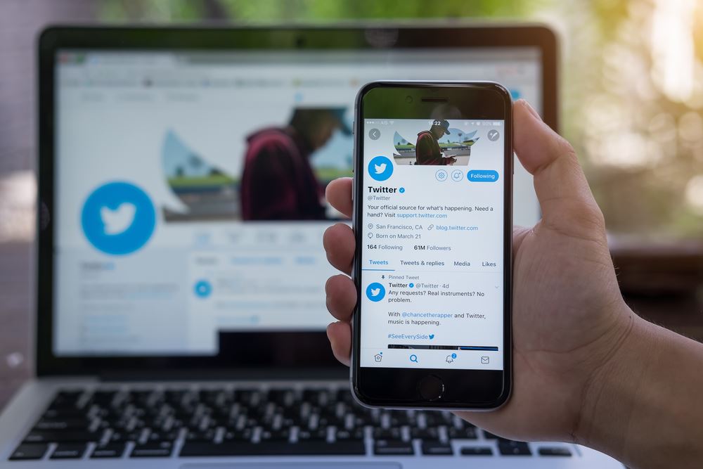 Five of the Most Useful Twitter Accounts for Travel Agents to Follow