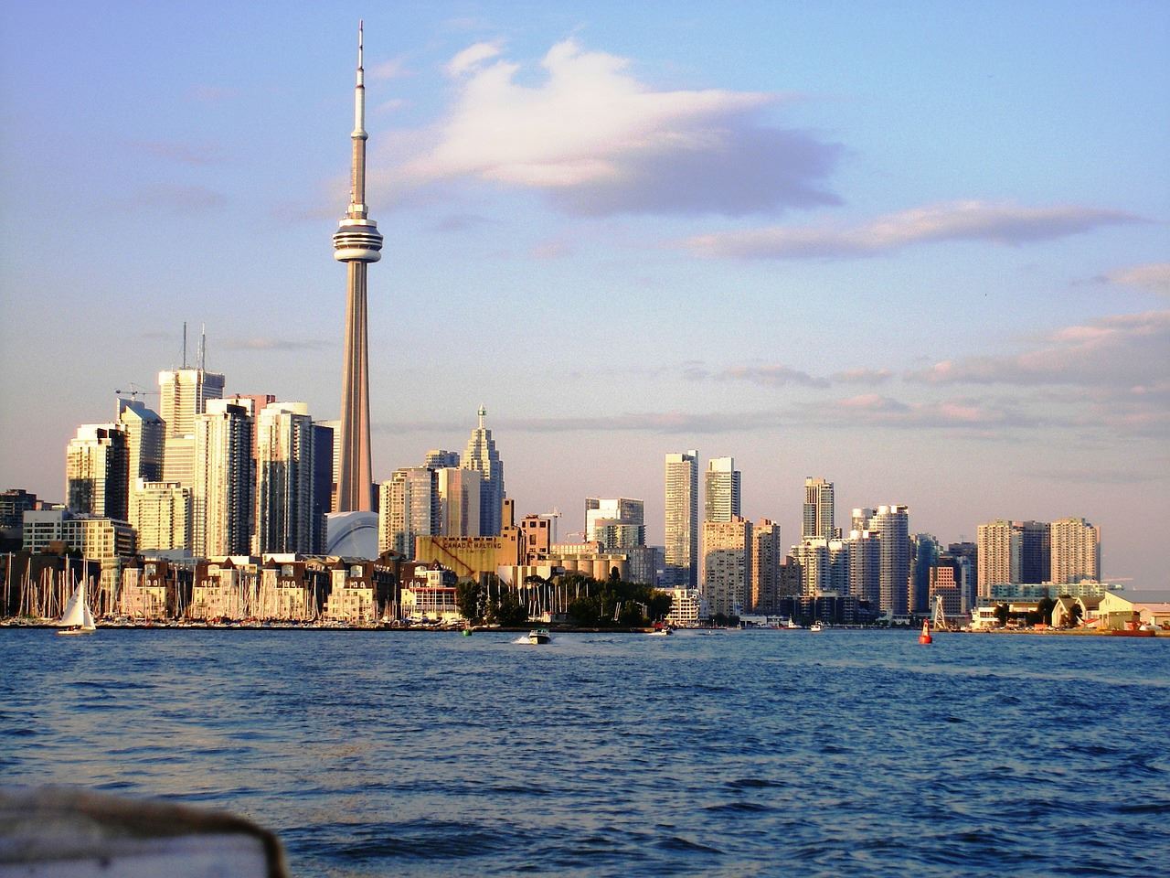 Toronto Breaks Tourism Records
