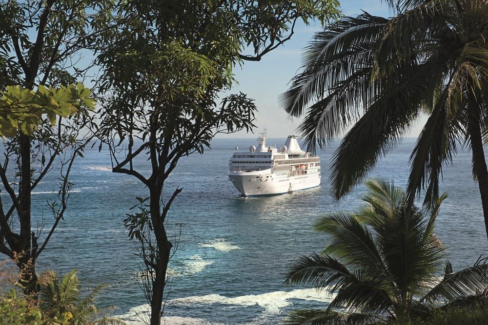 paul Gauguin cruise ship in the south pacific