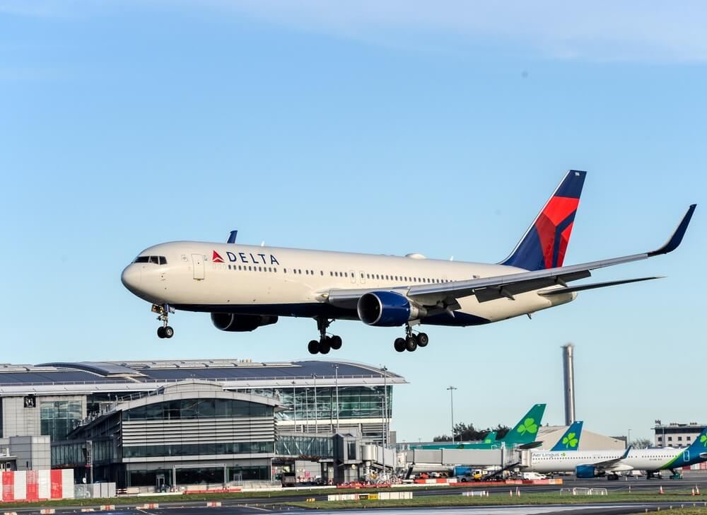 Delta AIr Lines plane flying in Dublin Airport 