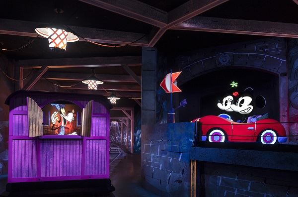 Disney World Mickey and Minnie's Runaway Railway