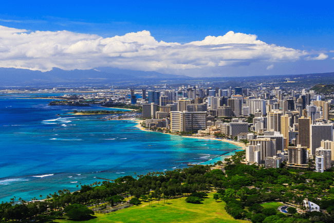 Reports: Hawaii Looks to Allow Vaccinated Travelers to Skip Quarantine