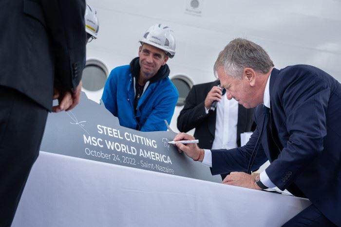 Pierfrancesco Vago signs steel for MSC World America