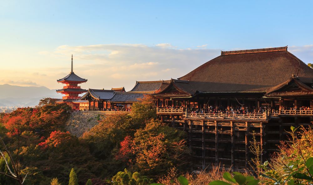 Add Kyoto to World Cities Trying to Manage Overtourism