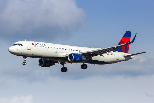 Delta Air Lines to Block Middle Seat through March