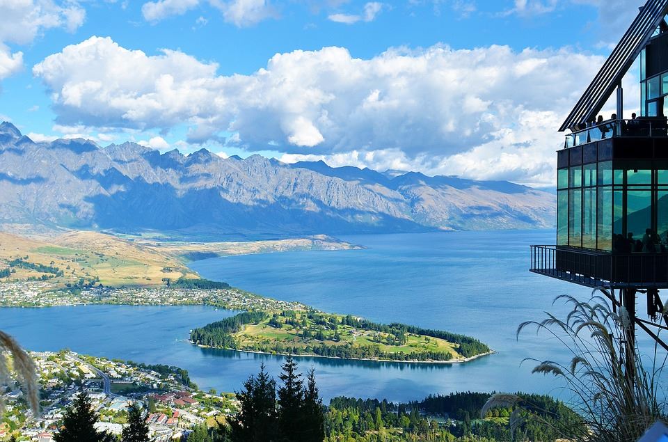 Tourism New Zealand Expands Specialist Program