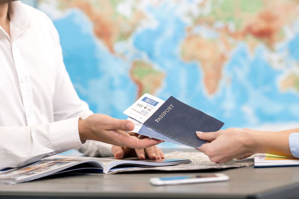Travel Agents Talk Pros and Cons of Rebating