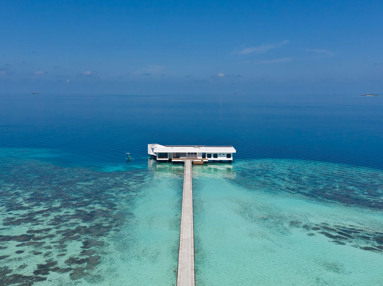 L➡️R Peacock Blue/Maldives Green/Ice Cave all Nulu. Maldives is really much  more a bright green than I imagined. I love colors but (don't come for me  please) it actually does nothing for