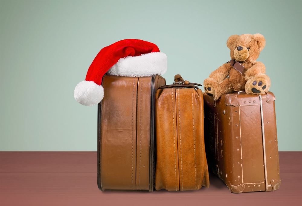 Holiday Travel Checklist: 10 Things to Remember