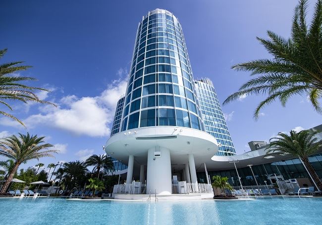 Universal Orlando Aventura Hotel pool. 
