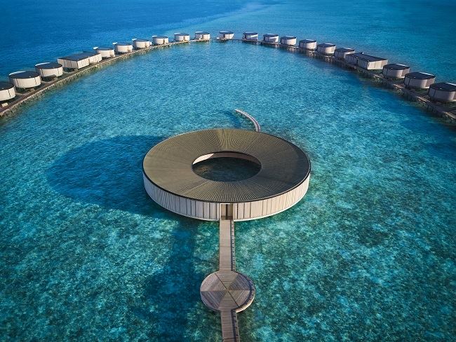 Ritz-Carlton Debuts in the Maldives