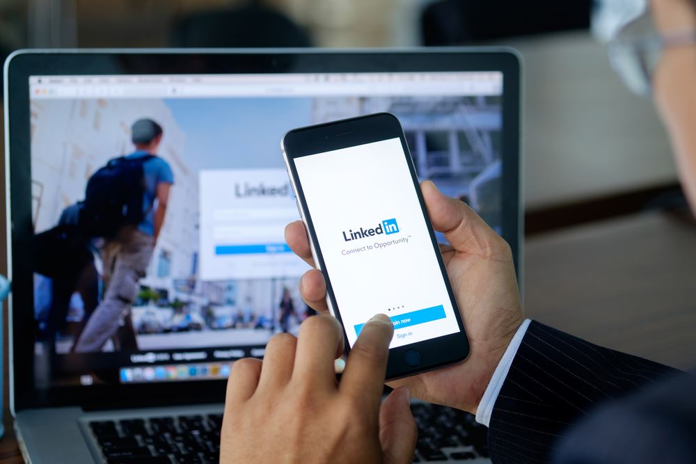 Five Useful LinkedIn Accounts for Travel Advisors to Follow