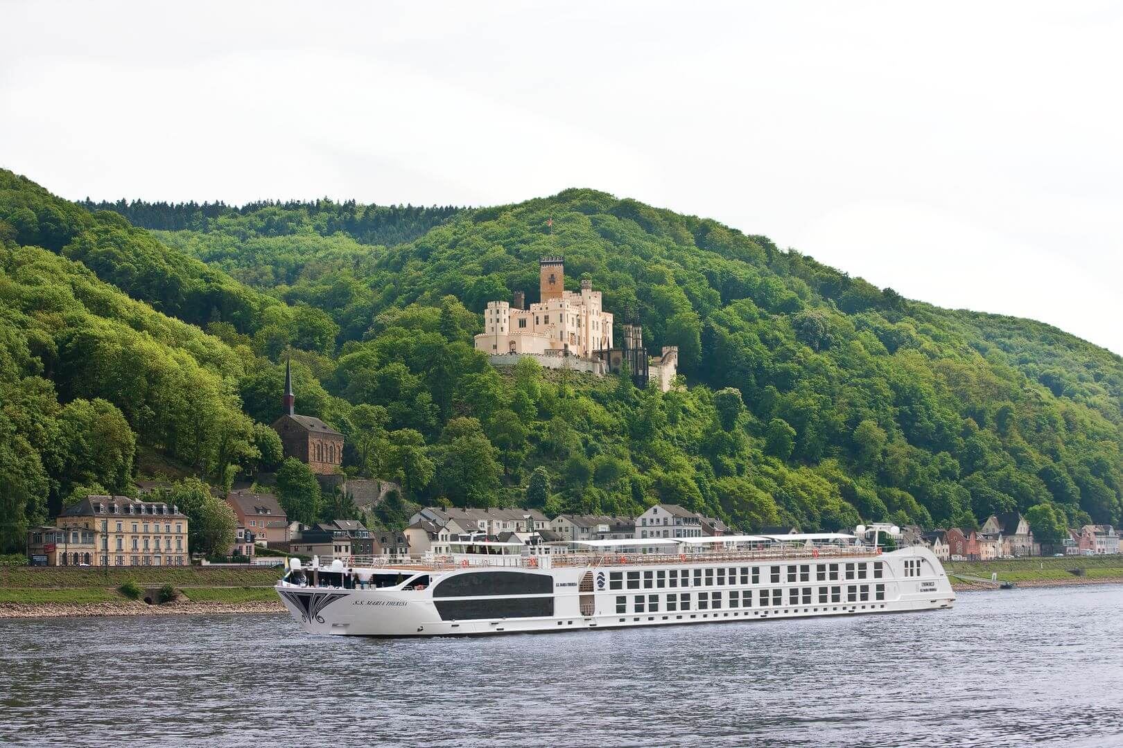 river cruise vaccination uniworld