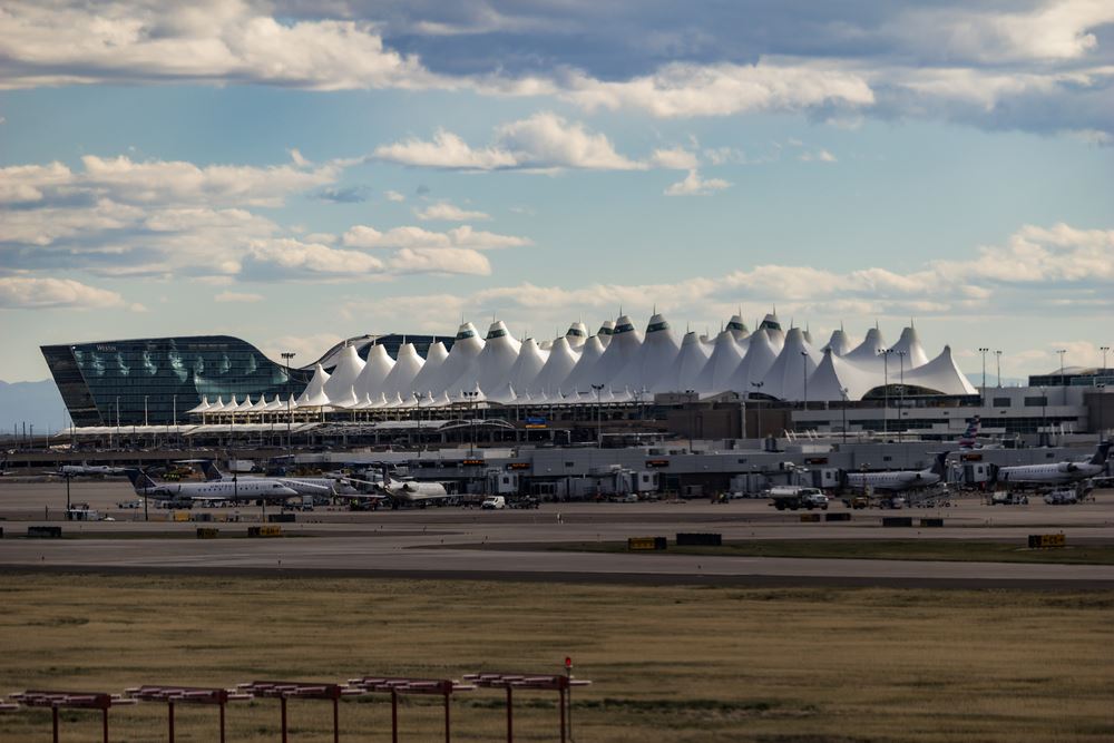 Busy airports Thanksgiving travel days Denver International