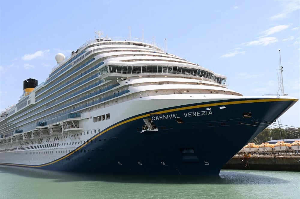 Carnival Cruise Line Names Jay Leno as Godfather of Carnival Venezia