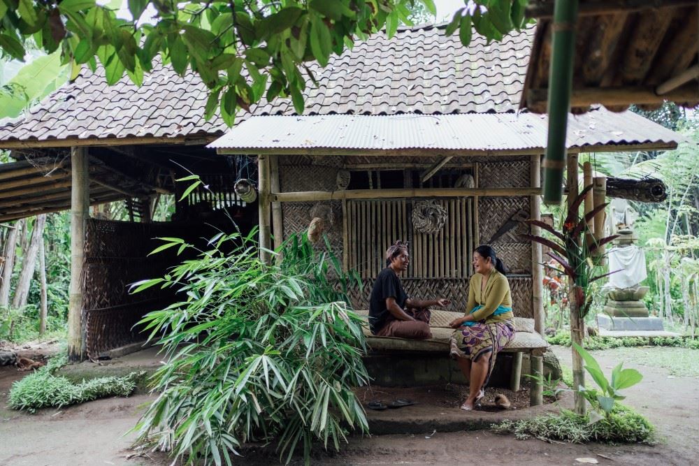 two people at the buahan banyan tree property in bali