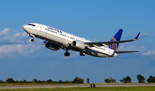 United Airlines to Offer Non-Stop Point-To-Point Flights for College Football Season
