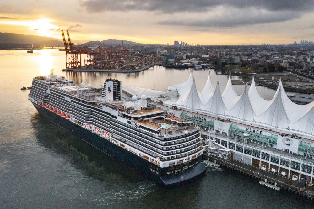 holland america cruise ship canada place vancouver