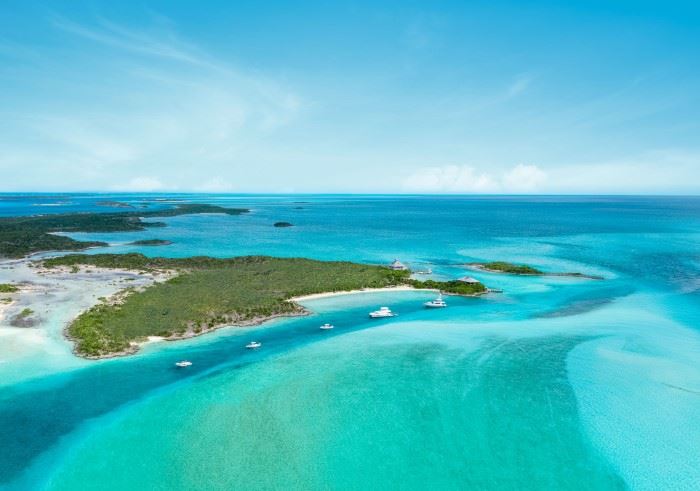 crystal blue waters of the bahamas