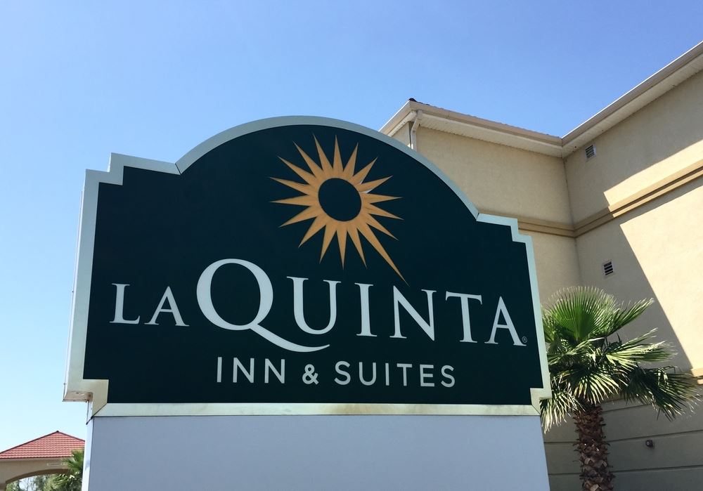 Wyndham Worldwide to Buy Midscale Hotel Brand La Quinta