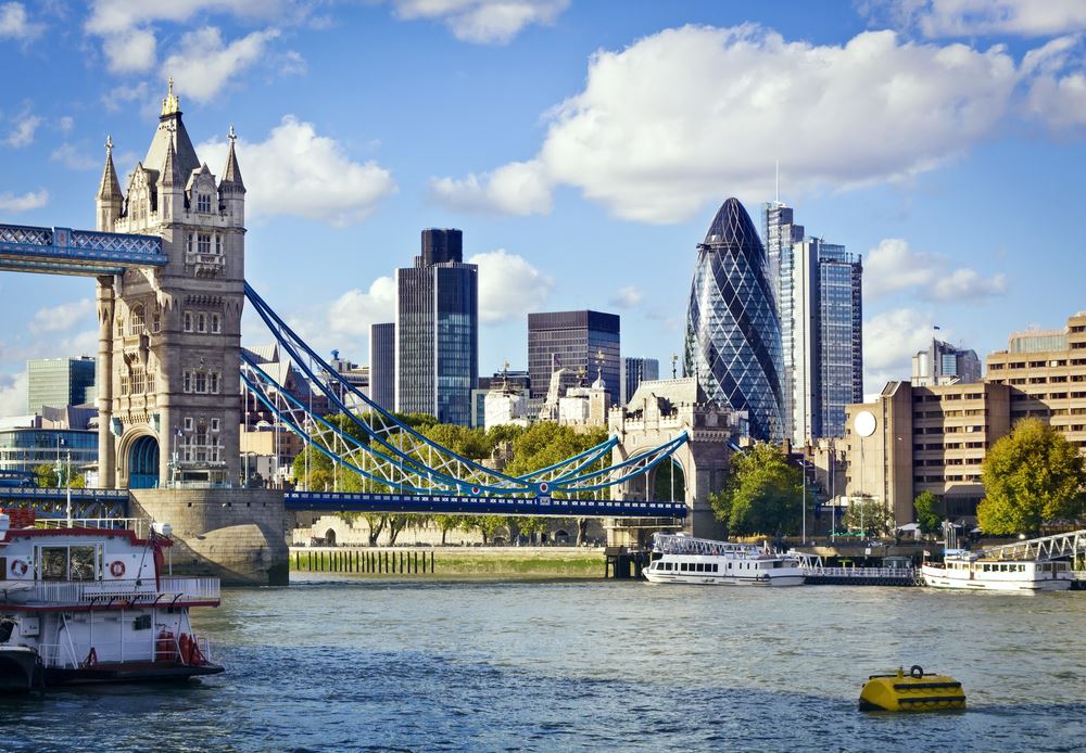 North American Visitors Drive London Spring Tourism Record