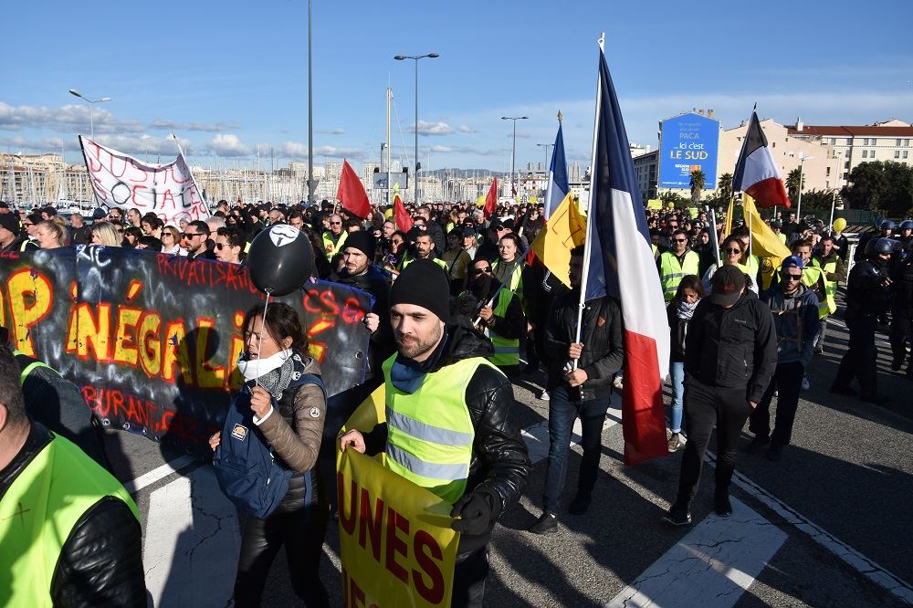 Strikes in France Brings Country to a Halt