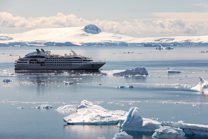 abercrombie and kent luxury expedition cruise ship in antarctica