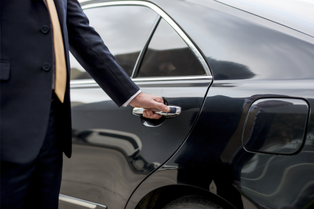 Luxury Gold Introduces Door To Door Airport Transfers