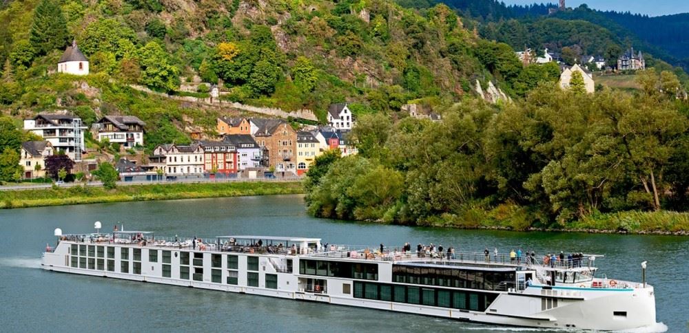 Advance by Transcend river cruise ship