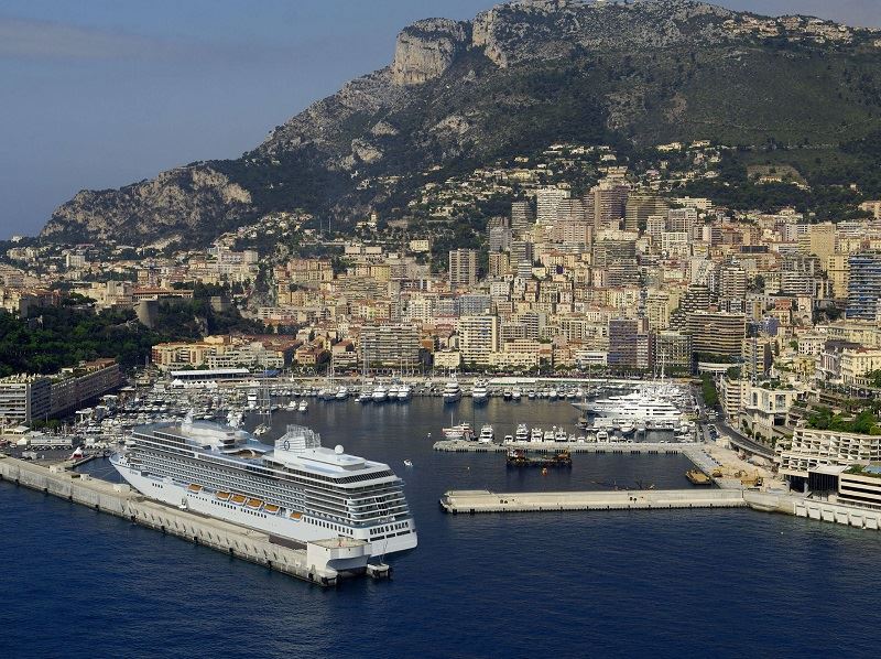 Oceania Vista in port at Monaco 