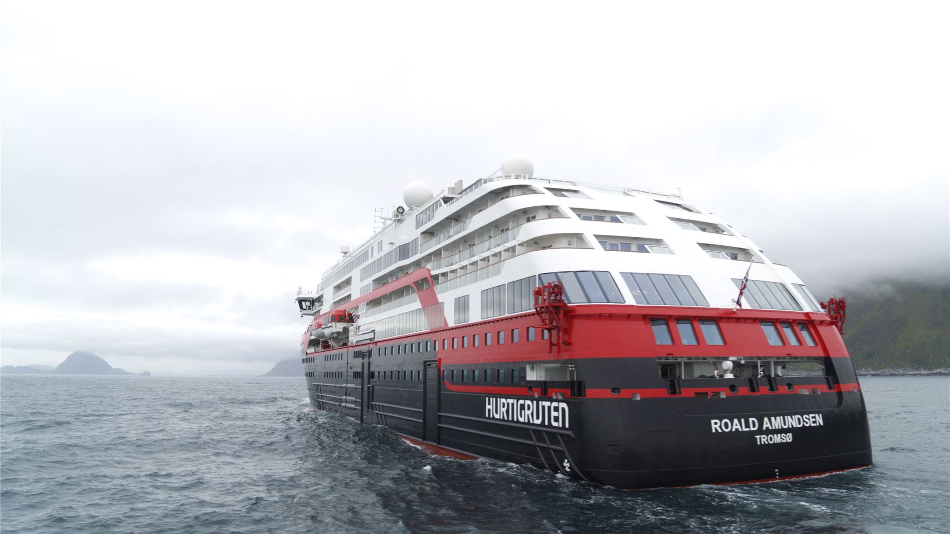 Hurtigruten’s MS Roald Amundsen Will Be the First Cruise Ship to Sail on Battery Power
