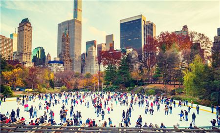 Here are the Best Times to Start Booking Holiday Flights
