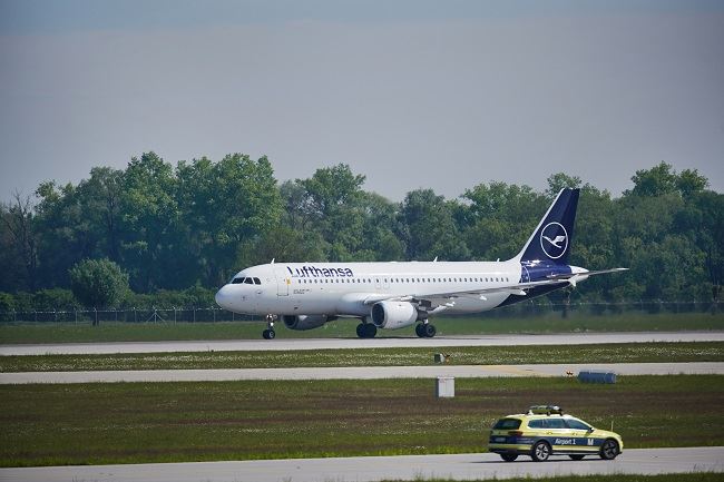 Lufthansa Will Offer COVID-19 Tests to Customers at Frankfurt and Munich Airports