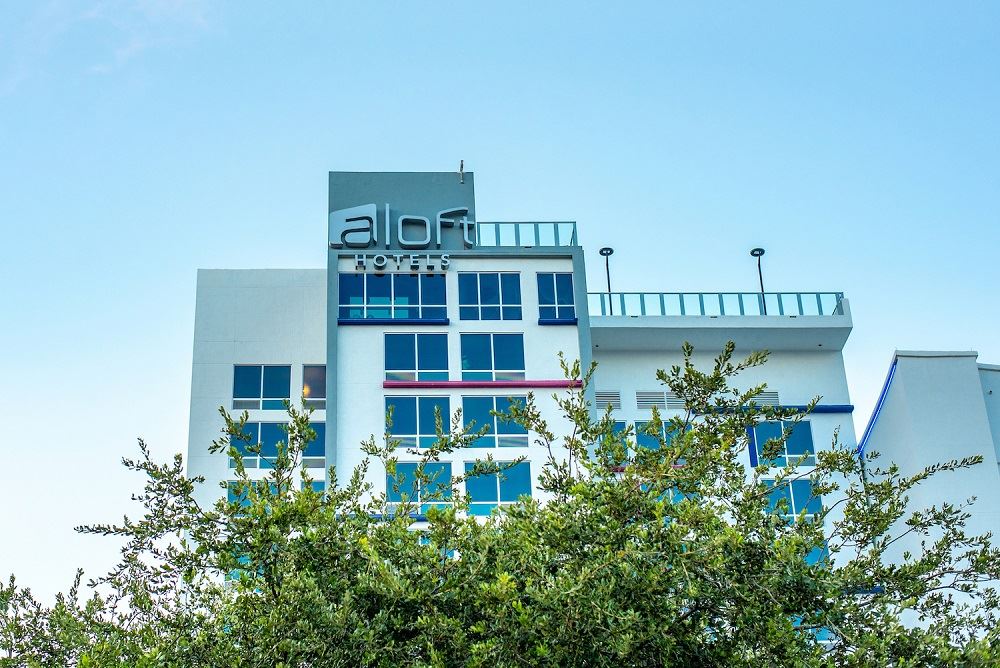 front view of Aloft by Marriott at Ft. Lauderdale
