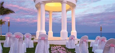 Honeymoons And Destination Weddings Specialist