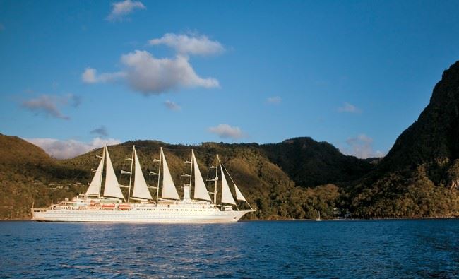 巡洋舰会在Windstar Cruises舰队上找到素食餐，包括风冲浪