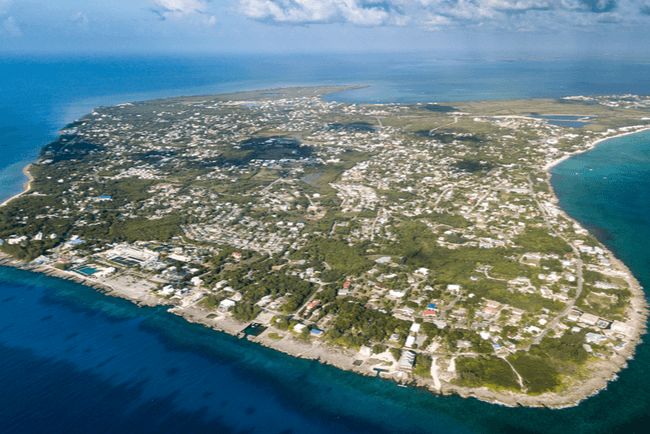 Cayman Islands现在将允许儿童服用父母的疫苗接种状态