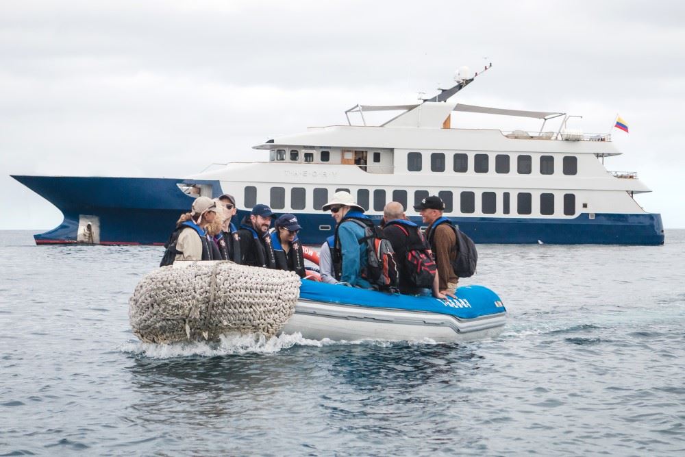 ecoventura theory galapagos yacht with zodiacs